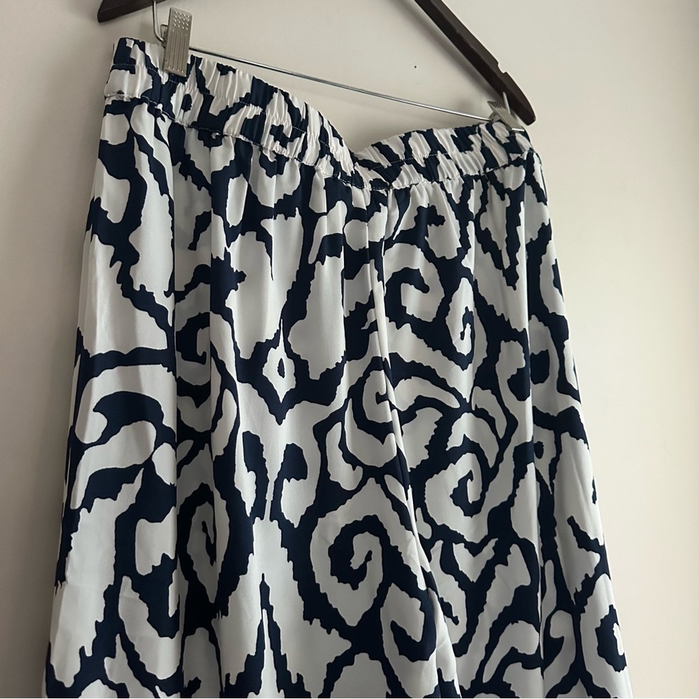 Soft Surroundings Navy and White Wide Leg Pants - Picture 5 of 7